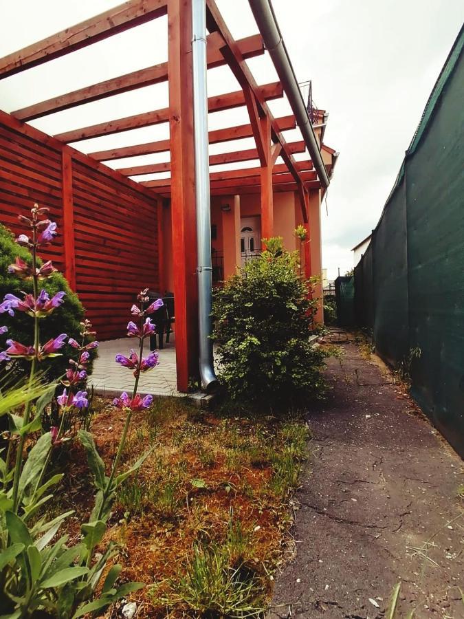 Apartmany Pri Auparku Piest'any Exterior foto
