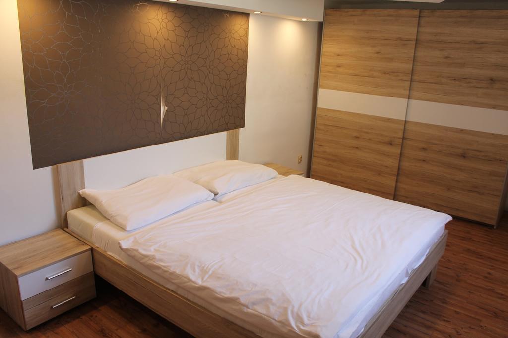 Apartmany Pri Auparku Piest'any Exterior foto